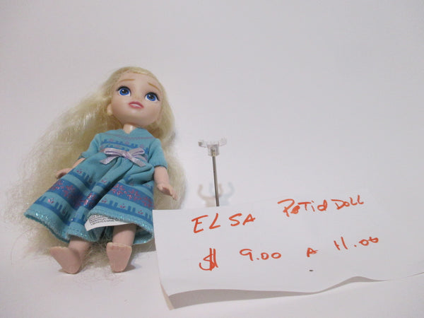 Disney Princess Frozen Elsa Doll Figure SEP22NP16 WW